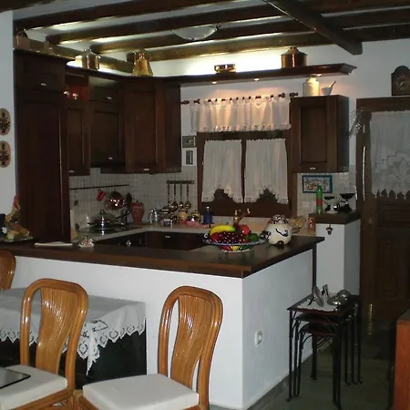 Πανσιόν Panos Áyios Dhimítrios