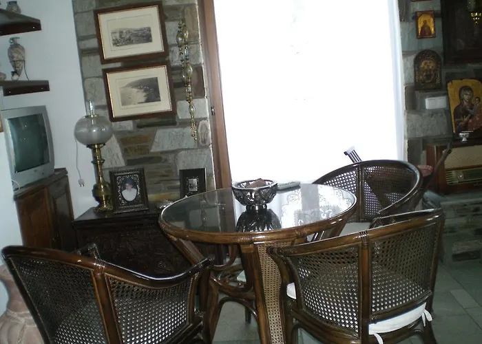 Πανσιόν Panos Áyios Dhimítrios